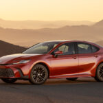 ¿Por qué nunca debe apoyar la cabeza en la ventanilla de un avión? »